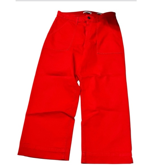 Guess - Picture 3 of 9